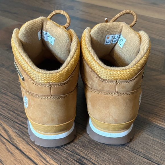 Timberland Brown Leather Boots - Picture 6 of 9